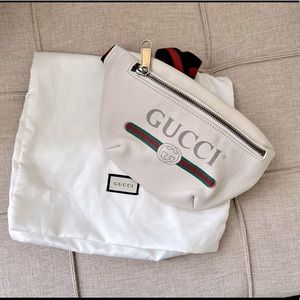 Gucci Small Logo Print Belt Bag- very good condition